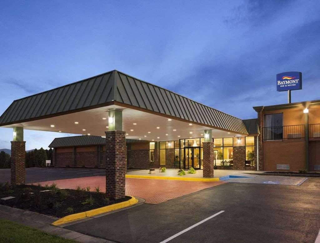 Готель Baymont By Wyndham Salem Roanoke Area Екстер'єр фото