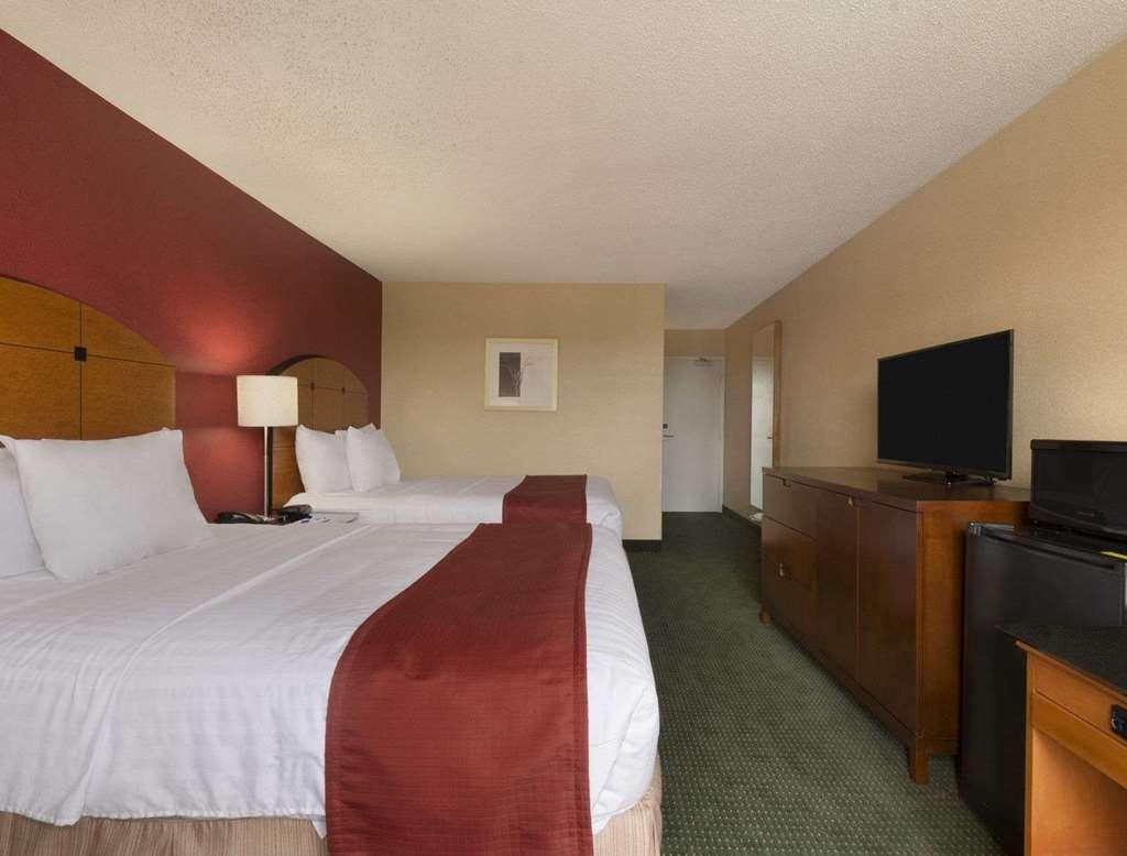 Готель Baymont By Wyndham Salem Roanoke Area Номер фото
