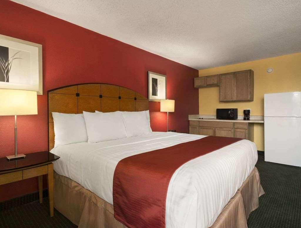 Готель Baymont By Wyndham Salem Roanoke Area Номер фото